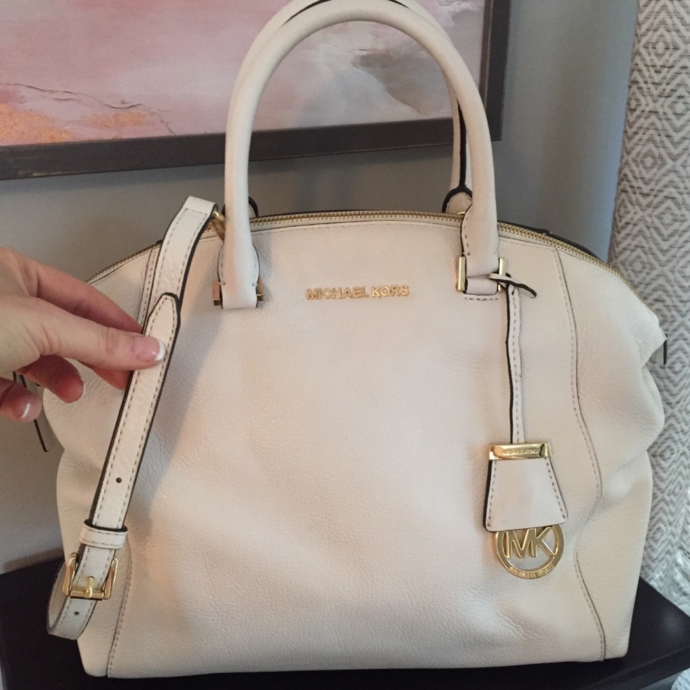 Michael Kors Riley - Picture 1 of 7